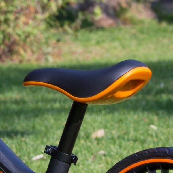 Lightweight Sporty Balance Bike for Toddlers - Image 4