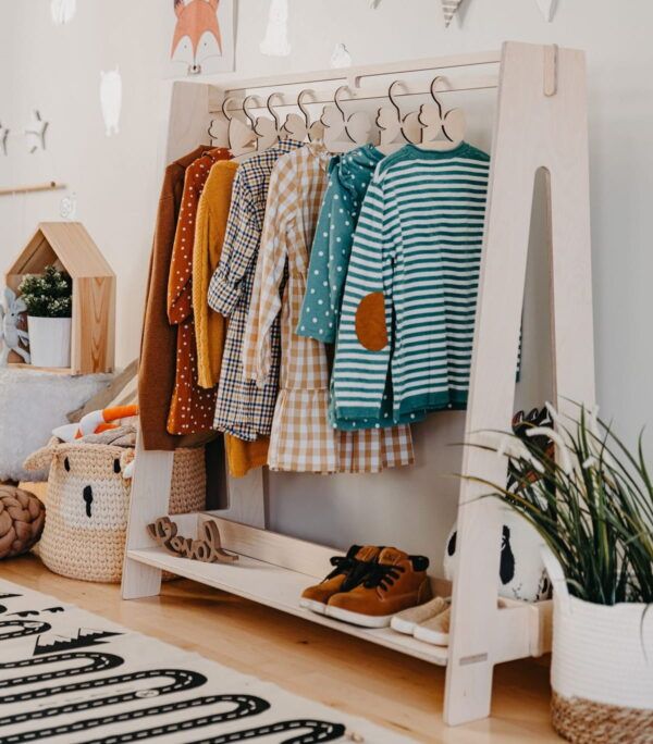 Toddlers Clothing Rack for Hangers - Image 2
