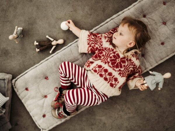 Buchen-Holzpuppe mit Hose – Bild 13