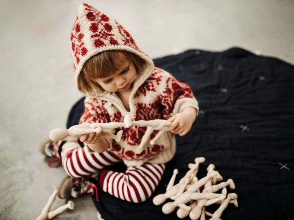 Buchen-Holzpuppe mit Hose – Bild 15