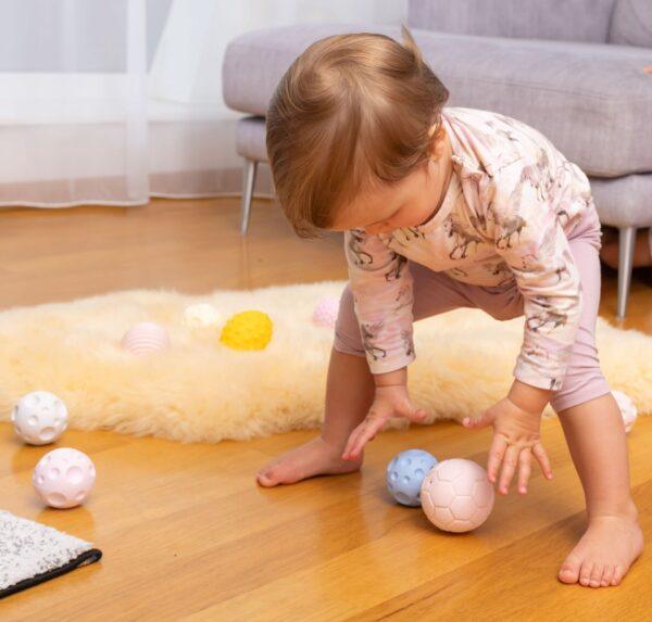 Sensory Balls Set 7 pcs for Babies - Image 3