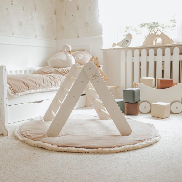 White Ladder House With a Pink Cover - Image 12