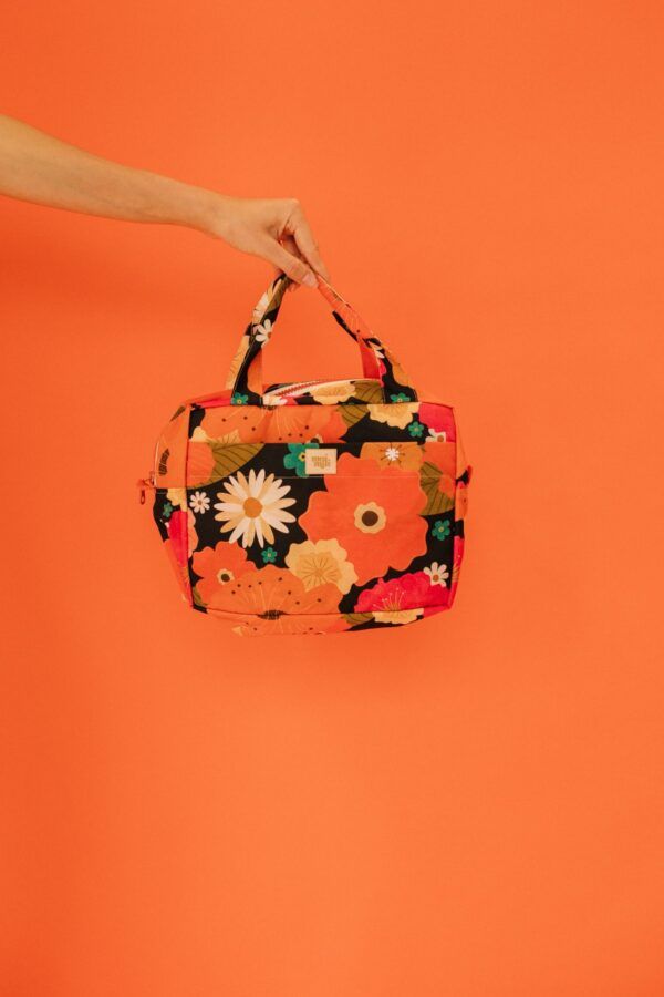 Große Kosmetiktasche - Picknick mit Blumen