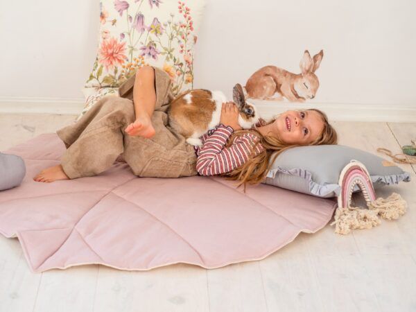 Organic Cotton and Linen Leaf Playmat - Powder Pink - Image 4