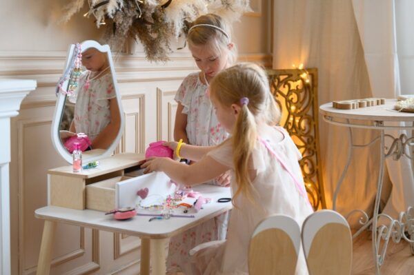 Princess Beauty Table and Chair with Mirror - Tulip - Image 4