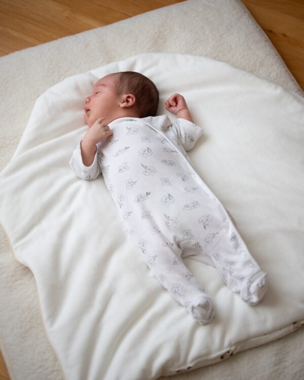 Bow Baby Sleeping Bag and Blanket – Beige / White, 0–6 Months - Image 4